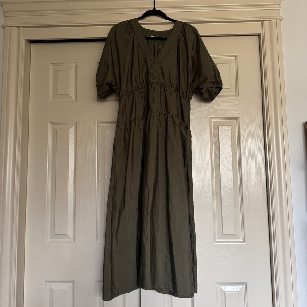 Madewell Puff-Sleeve Midi Dress in Poplin Sold Out Online
